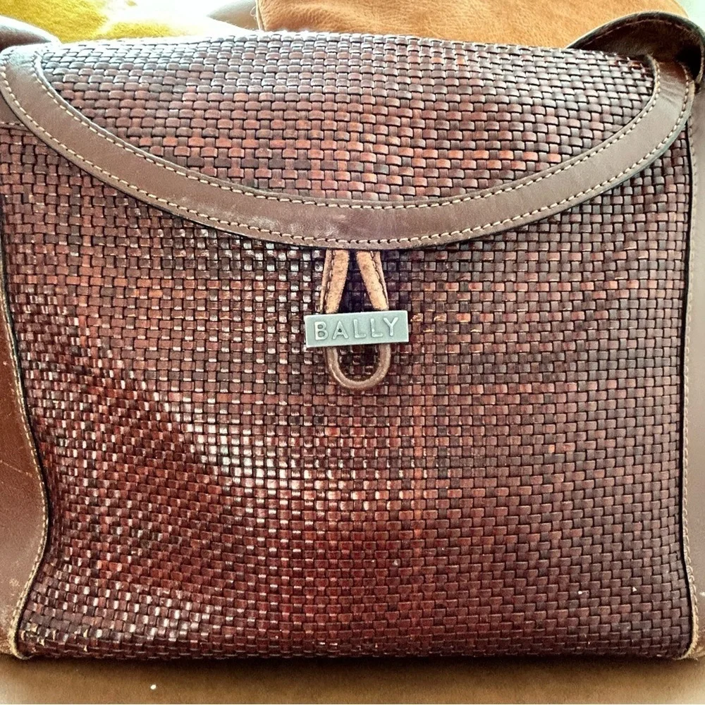Bally Woven Leather Shoulder Handbag Rich Brown Late 90s/Early 2000s